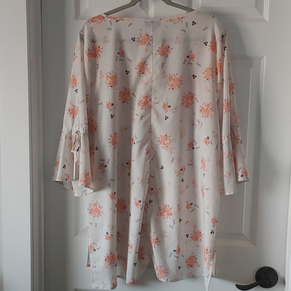 Lane Bryant Sheer White and Peach/Pink Sz 20 Floral Chiffon Top Lightweight Flow - Picture 5 of 6